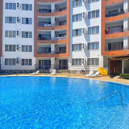 Riviera Fort Beach Apartments By Kalina Resort, Ravda Exteriör bild
