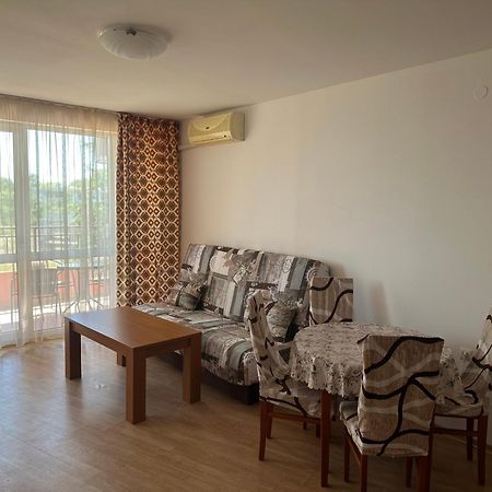 Riviera Fort Beach Apartments By Kalina Resort, Ravda Exteriör bild