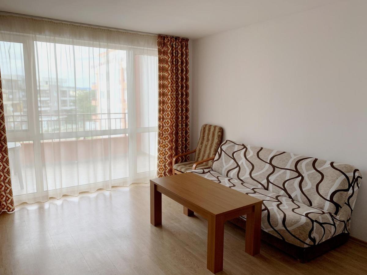 Riviera Fort Beach Apartments By Kalina Resort, Ravda Exteriör bild
