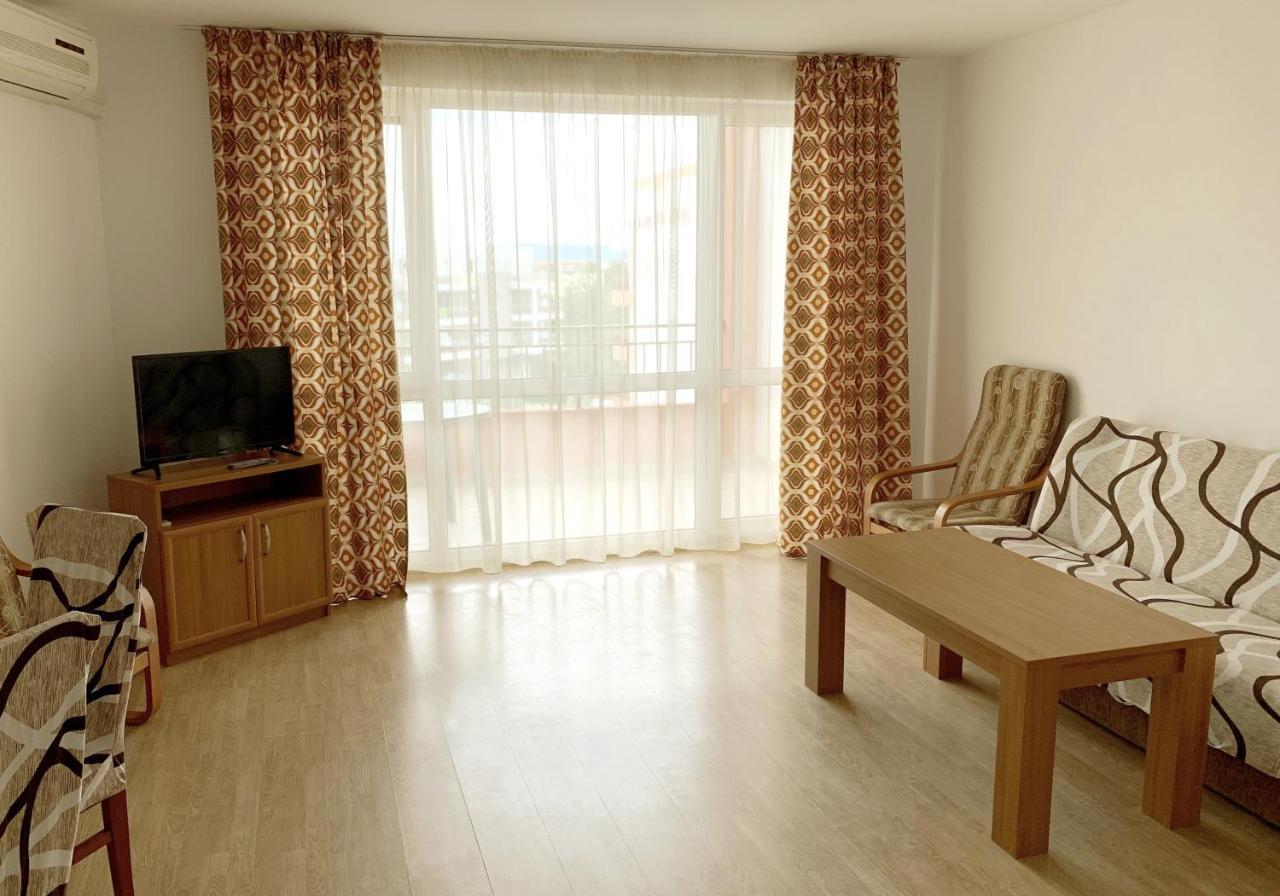 Riviera Fort Beach Apartments By Kalina Resort, Ravda Exteriör bild