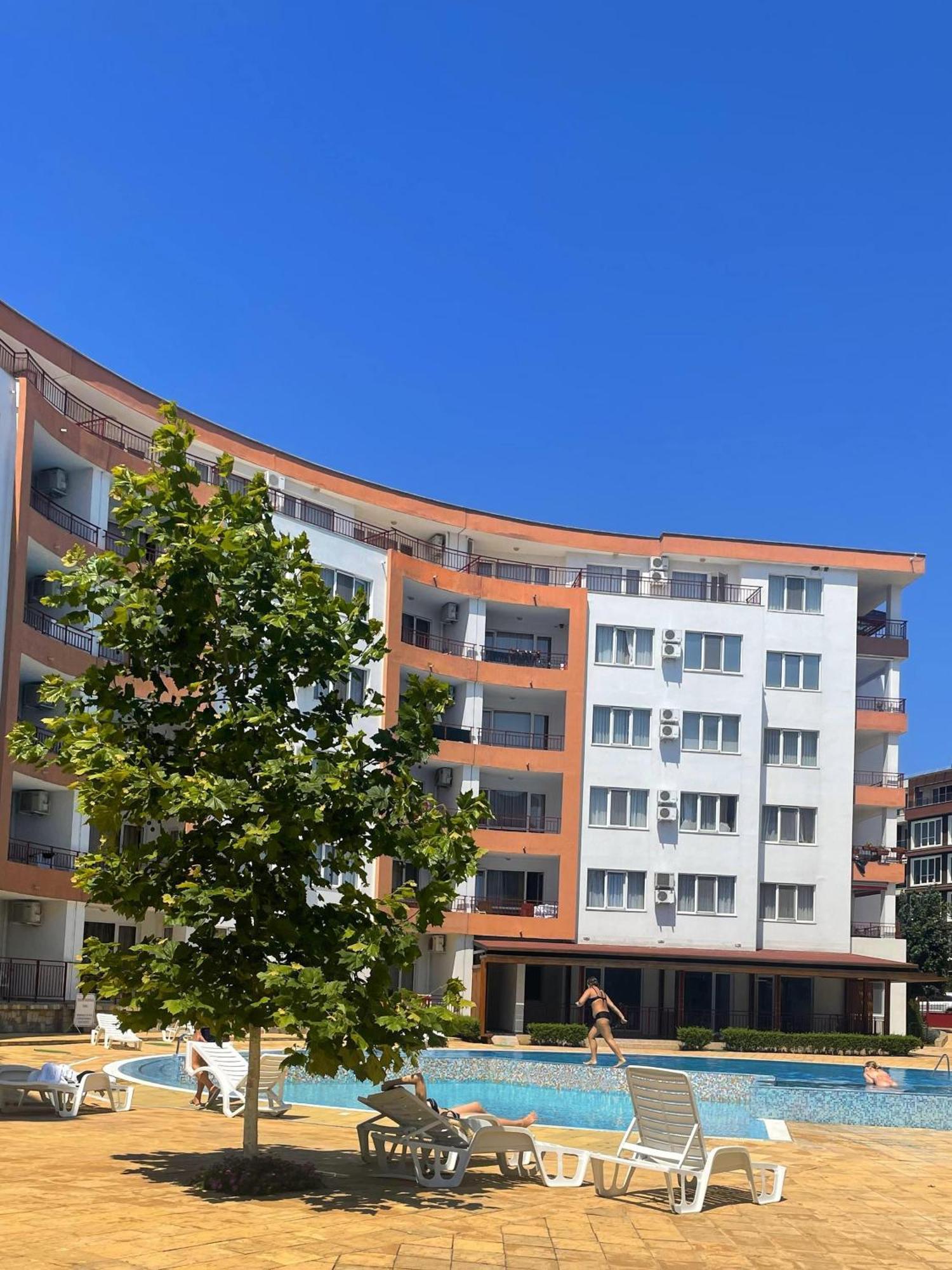 Riviera Fort Beach Apartments By Kalina Resort, Ravda Exteriör bild