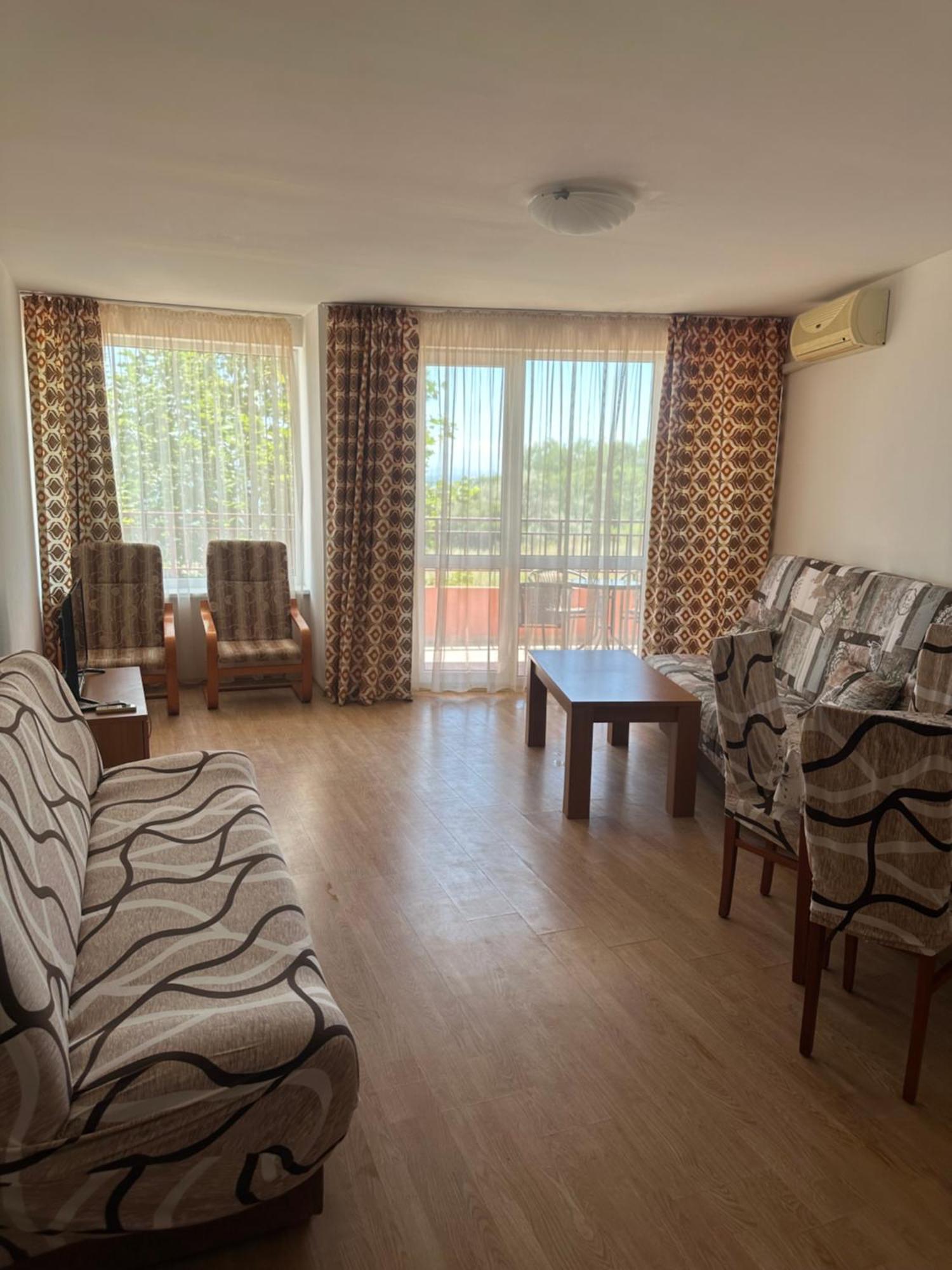 Riviera Fort Beach Apartments By Kalina Resort, Ravda Exteriör bild