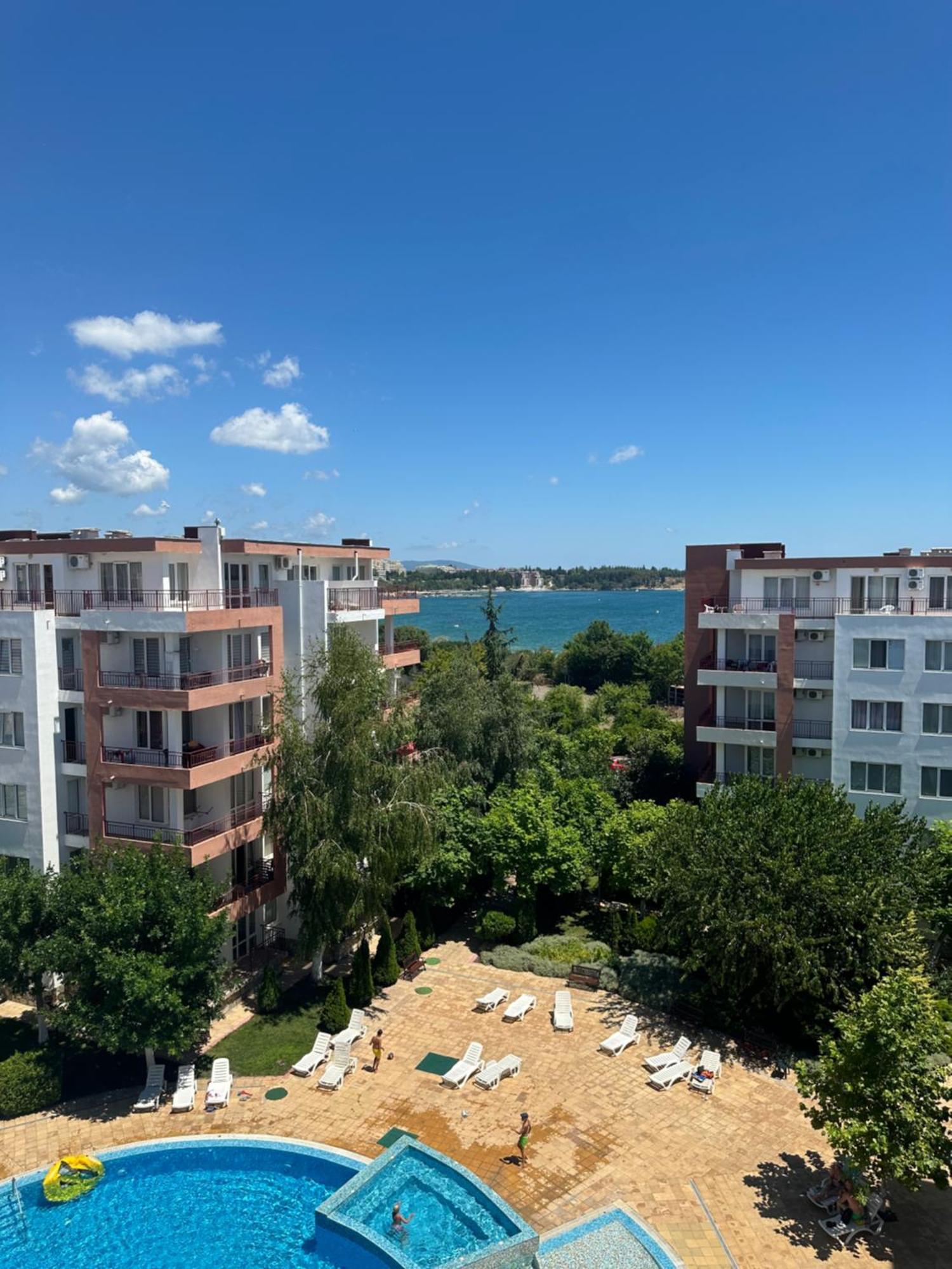 Riviera Fort Beach Apartments By Kalina Resort, Ravda Exteriör bild
