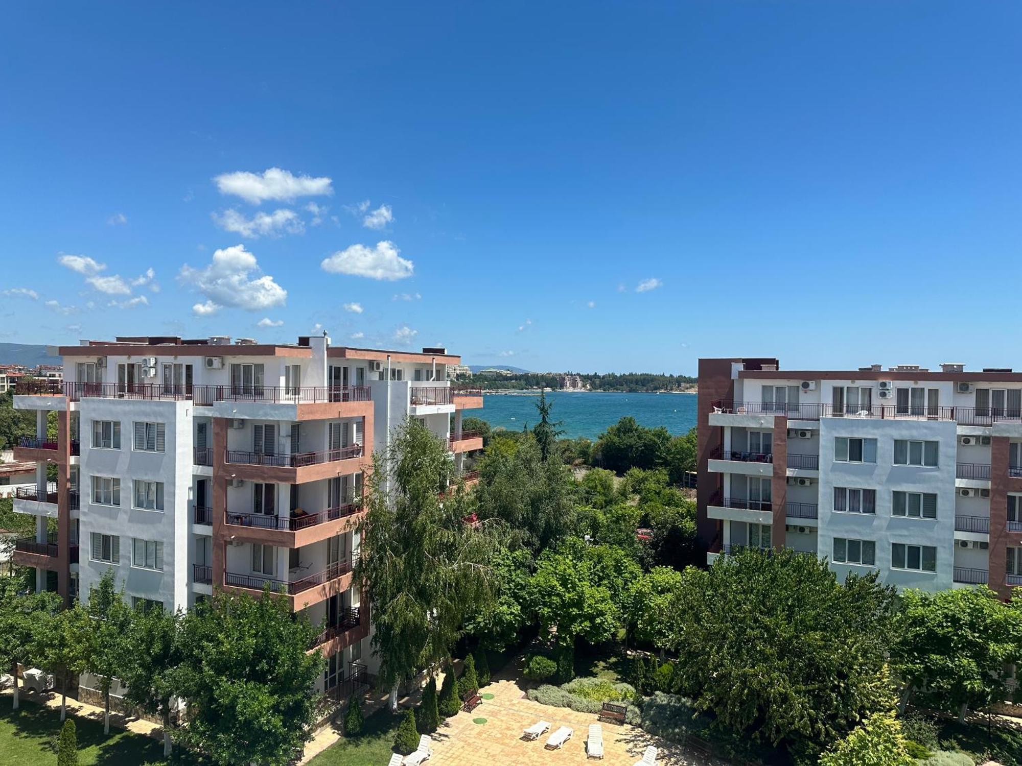 Riviera Fort Beach Apartments By Kalina Resort, Ravda Exteriör bild