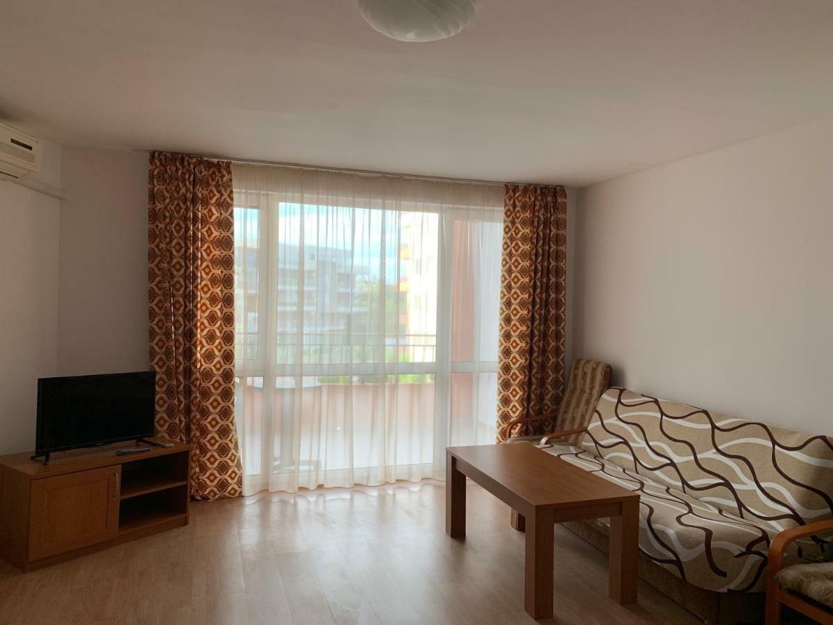 Riviera Fort Beach Apartments By Kalina Resort, Ravda Exteriör bild