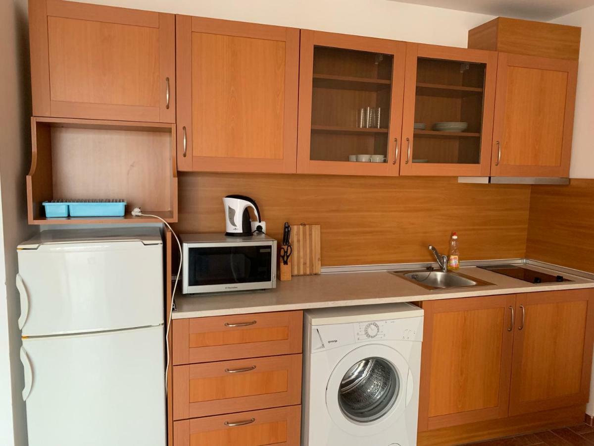 Riviera Fort Beach Apartments By Kalina Resort, Ravda Exteriör bild