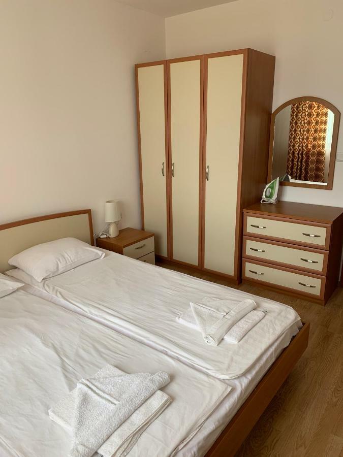 Riviera Fort Beach Apartments By Kalina Resort, Ravda Exteriör bild